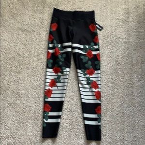 Ultracor La Vie en Rose Legging NWT size M